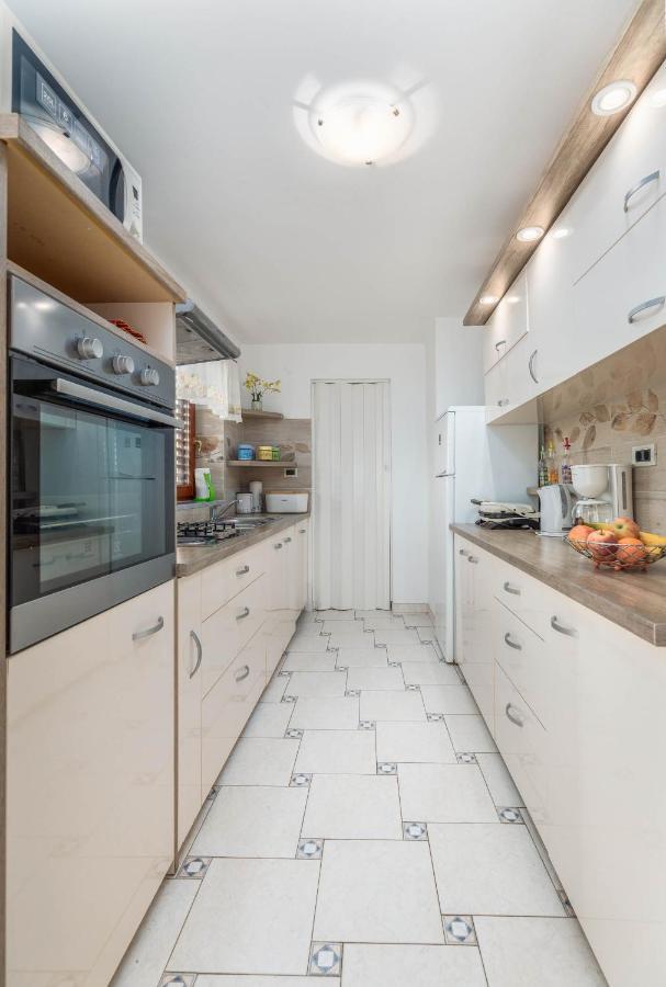 Apartment Villa Nera بولا المظهر الخارجي الصورة