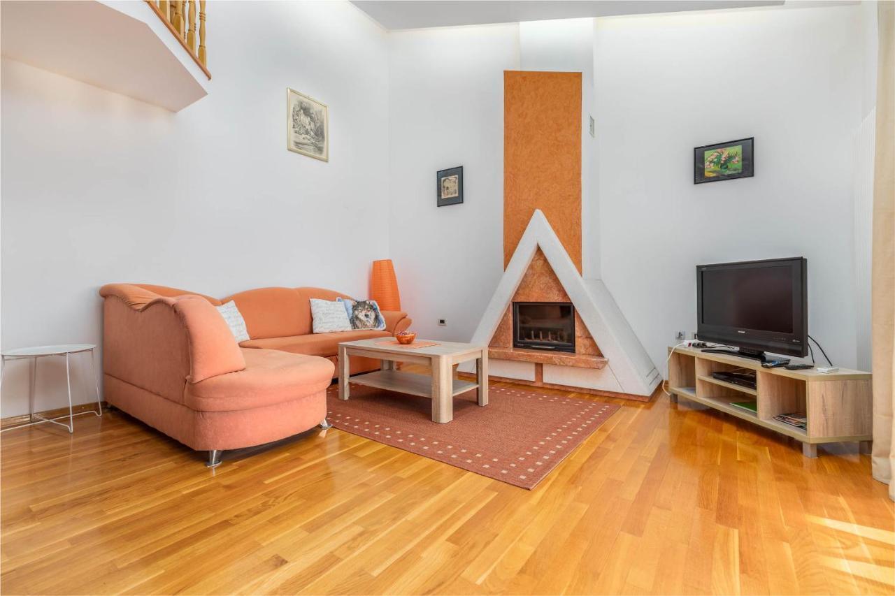 Apartment Villa Nera بولا المظهر الخارجي الصورة
