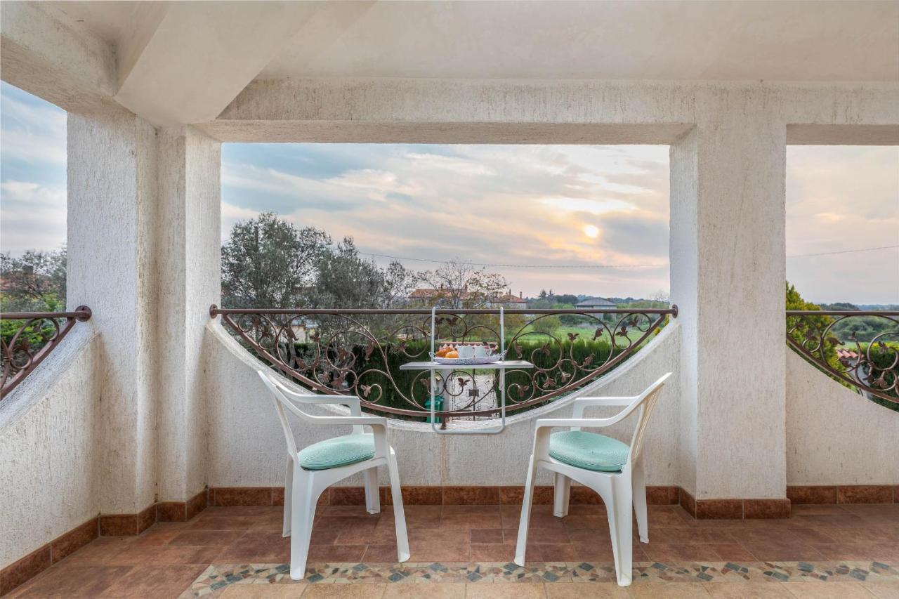 Apartment Villa Nera بولا المظهر الخارجي الصورة
